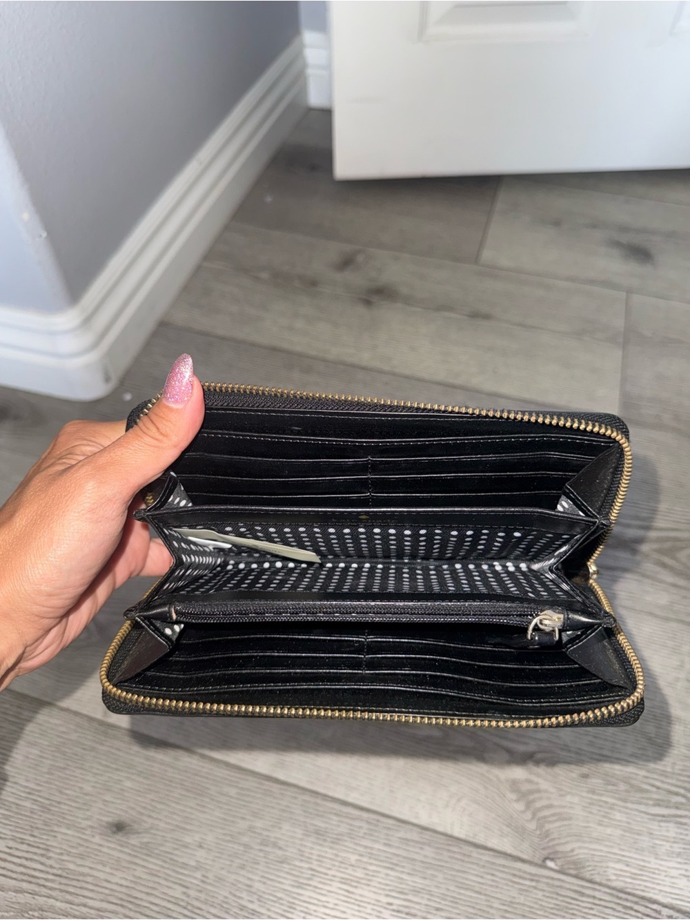 kate spade Black Wallet with Cream Bow Print - Picture 3 of 3